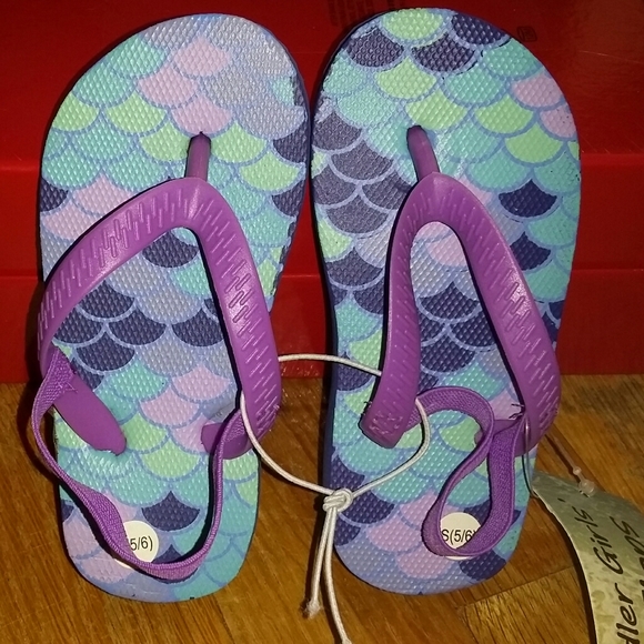 Sandals - Picture 2 of 3